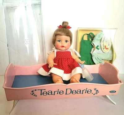 Vint 1960s Ideal Tearie Dearie Doll with Orig OF, Bottle, Bed & Extra OF VGC - Image 1 of 4