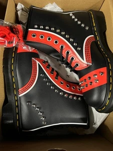 Dr. Martens 1460 Stud Hero Backhand Vintage Stiefel schwarz & rot Herren 6 Damen 7 - Bild 1 von 6