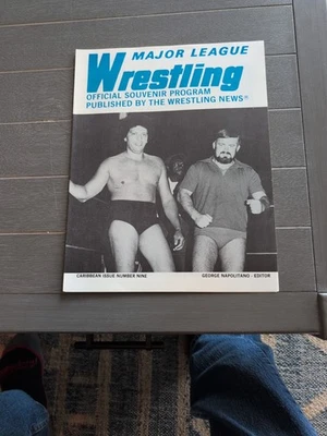 1980 Major League Wrestling Caribbean Issue #9 con Cyclone Negro Foto 1 de 2