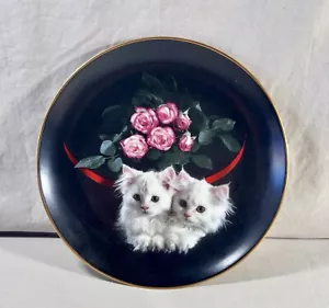 🚨VINTAGE 1993 DANBURY MINT PEEKABOO "COMING UP ROSES" KATZENTELLER ~ RICHARD STACKS - Bild 1 von 4