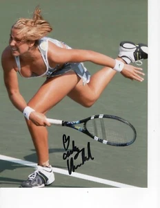 TENNIS STAR ASHLEY HARKLEROAD SIGNED TANK TOP 8X10 - Bild 1 von 1