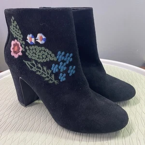 Nanette Lepore Beverly Black Suede Embroidered Ankle Boots 3.25” Heel,Women's 6M - Picture 1 of 12