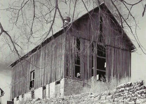 Postcard Iowa 1870s-era Barn - Dubuque County 1999 MINT Unused - Picture 1 of 1