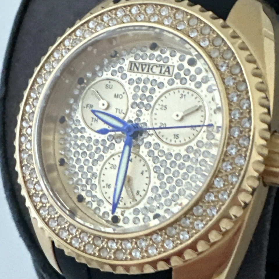 Reloj para dama Invicta Angel cristal esfera dorada silicona negra 28485 Foto 1 de 4