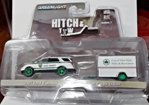 GreenLight Hitch & Tow 2015 Ford Explorer NYC Park and Small Cargo Trailer CHASE - Picture 1 of 1