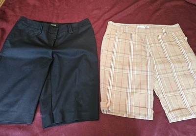 Lote 2*Shorts de golfe Lija Bermuda xadrez feminino e APT 9* Bermuda preta tamanho 10* - Imagem 1 de 4