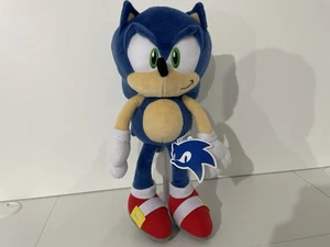RARE SONIC THE HEDGEHOG - 16 INCH SONIC PLUSH SOFT TOY JOYPOLIS SEGA JAPAN NEW - Picture 1 of 4