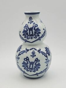 The Bombay Company White Blue Floral Asian Style Ceramic Bud Vase