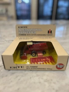 ERTL 1/80 Scale IH International Harvester Combine W/ International Heads-IN BOX - Picture 1 of 4