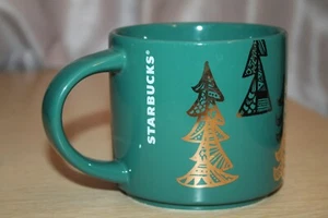 Tazza caffè Starbucks 14 oz verde albero di Natale pino verde oro vacanza usata in ottime condizioni - Foto 1 di 8
