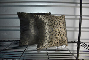 Accent bed pillows set of 2