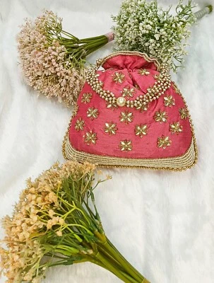 Mujer Bordado Potli Bolso Monedero, Bolsos de Mano Hecho a Mano en India por Artesanos  Foto 1 de 4