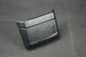 MERCEDES W123 1977-1984 COUPE REAR ASHTRAY ASH TRAY BLACK - Picture 1 of 3
