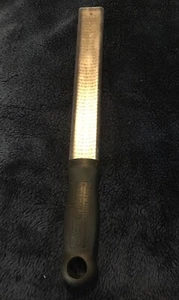 MICROPLANE SHARPER CUTTING TOOL GRATER FOOD FILE ZESTER PREOWNED - Picture 1 of 5
