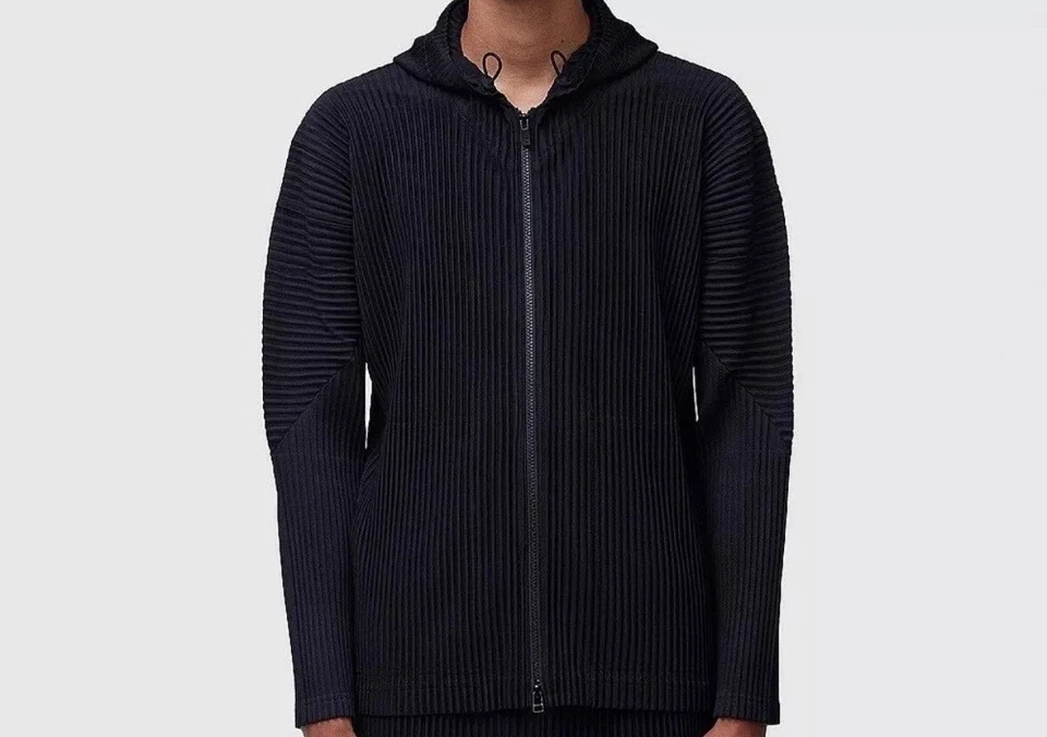 Sudadera con Capucha con Cremallera Plisada Issey Miyake Hombre RARA en Negro Talla Mediana 1 Foto 1 de 2