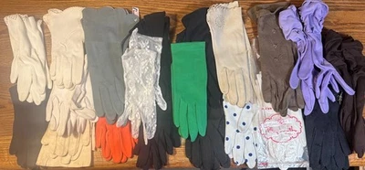 22 pares de guantes vintage para damas Fownes Plymouth Grandoe excelentes algunos nunca usados Foto 1 de 4