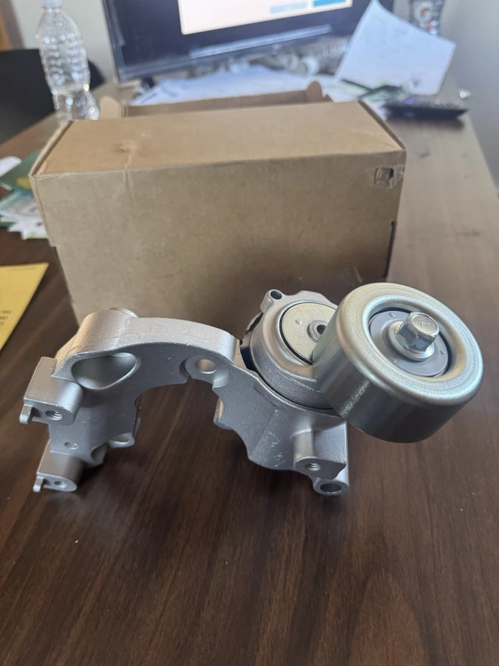 ПОДЛИННЫЙ НАТЯЖИТЕЛЬ ПРИВОДНОГО РЕМНЯ TOYOTA AVALON CAMRY SIENNA ES350 RX350 16620-31040 - Изображение 1 из 2