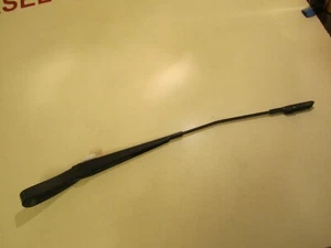 30655615 Volvo V70 2.4D 2006.y brazo limpiaparabrisas delantero derecho - Imagen 1 de 5