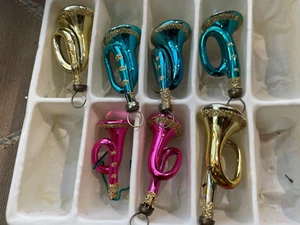 7 Vtg Blown Glass 2" Trumpet Christmas Ornaments in Box - SeAn Mexico - Picture 1 of 12