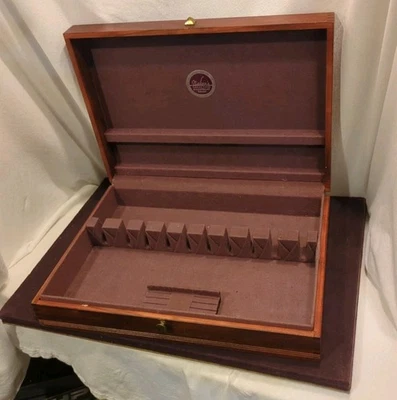 Винтажная коробка для хранения столовых приборов Naken's Tarnish Proof с коричневой внутренней отделкой - Изображение 1 из 4