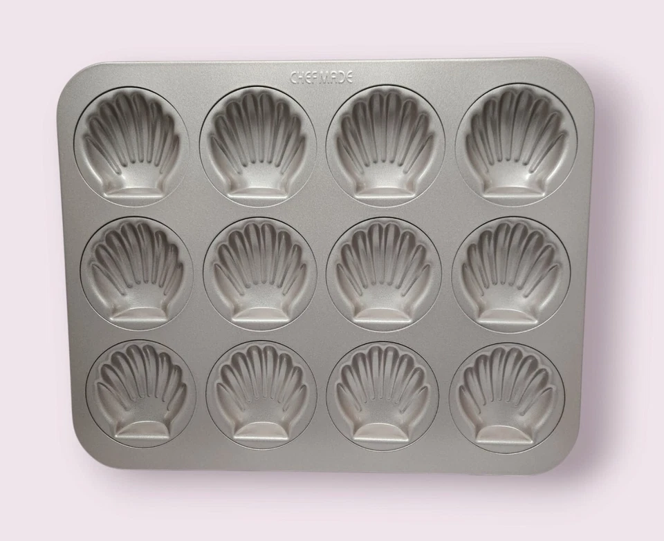 CHEFMADE WK9739  Backblech 12 Muscheln Muschelförmchen Kuchenform Muffin Backen - Bild 1 von 1