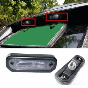 License Plate Light Lamp Assy 2P for 2003-2005 Azera XG300/350 OEM Parts - Picture 1 of 1
