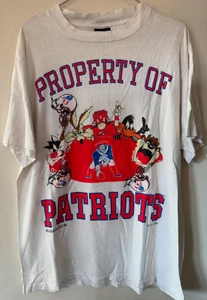 New England Patriots Looney Tunes short sleeve white color shirt KV38164 - Picture 1 of 2