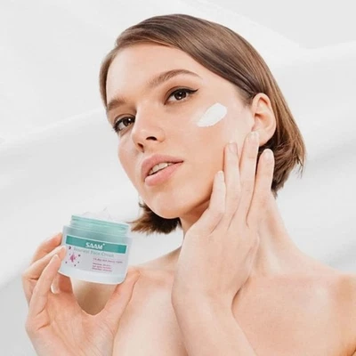 50g Saam Renewal Face Cream und Sommersprossen Behandlung 2025 Für Melasma - Image 1 of 4