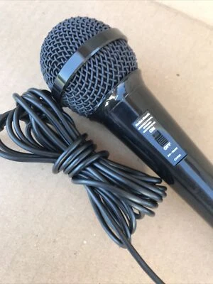 Radio Shack Unidirectional Dynamic Microphone Model 33-3009 Handheld Vocal Mic - Image 1 of 4