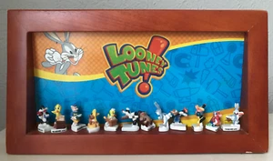 CADRE A POSER AVEC 12 FEVES "LOONEY TUNES" - Imagen 1 de 6
