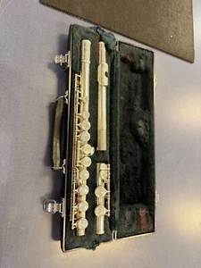 Flute Yamaha 221 Silver Flute With Hard Case made in Japan - Picture 1 of 6