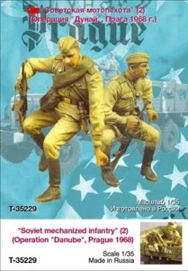 Panzer Modell 35229 1/35 Sowjetische Mechanisierte Infanterie, Prag 1968, Operation Donau - Bild 1 von 1