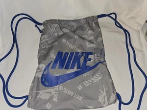 Nike Herren Heritage bedruckter Turnbeutel, Kordelzugverschluss. - Bild 1 von 8