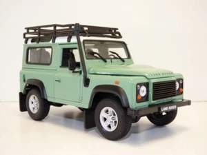 LAND ROVER DEFENDER 90 vert & toit blanc & galerie 1/24 - Picture 1 of 1