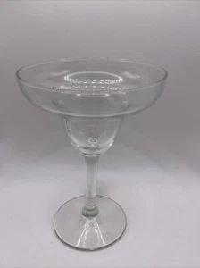 High Quality Martini Glass Cup, Medium, 6-inch - Picture 1 of 4