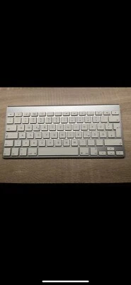 Apple Wireless Tastatur Keyboard weiß,Mac, iMac - Defekt - Bild 1 von 4