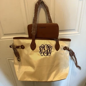 Weekender Tasche mit Monogramm (sehr guter Zustand) und Coach Geldbörse - Bild 1 von 1