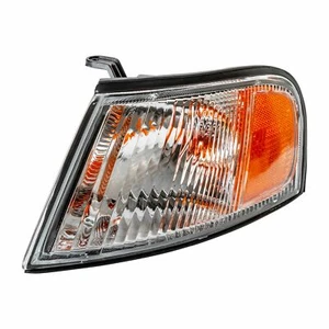 Luz de giro de estacionamiento LH TYC 18-5224-00-1R B6110-2Z400 NI2520123 - Imagen 1 de 2