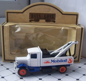 LLEDO, MACK BREAKDOWN TRUCK, MOBILOIL, ADVERTISING, DIE CAST MODEL, VINTAGE - Picture 1 of 10