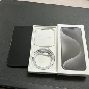 iPhone 15 Pro Black Titan 128 Gb - Bild 1 von 11