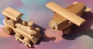 Avión Madera Natural 4.5” Largo y Tren 3” Largo Juguetes, Lote de 2 NUEVO - Imagen 1 de 8