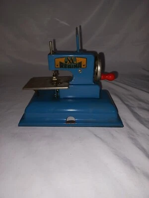Ancienne RARE Machine À Coudre Jouet Enfant REINE - Photo 1/4