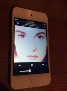 Apple iPod Touch 4th Generation 32GB White A1367 MD058LL - Picture 1 of 10