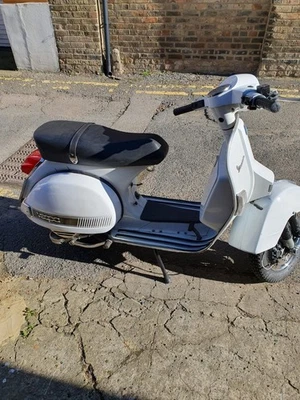 Vespa Px125 - Image 1 of 4