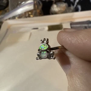 925 Frog Ring With Opal’s  - Picture 1 of 8