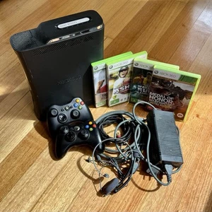 Microsoft XBOX 360 Elite Console 120GB HDD Black 4 GAMES Wireless 2 Controllers - Picture 1 of 21
