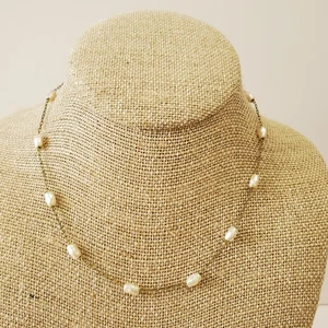 Kinder Halskette Mattel Barbie goldfarben 15" weiß künstliche Süßwasserperlen Station - Bild 1 von 5