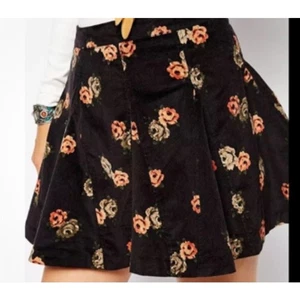 Free People 'Good Day Sunshine' Black Floral Corduroy Mini Skirt sz 0 - Picture 1 of 4