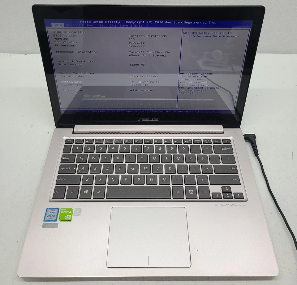 Portátil ASUS ZenBook UX303U 13,3" Intel i7-6500U 12 GB Ram SIN HD/OS (FL) Foto 1 de 4