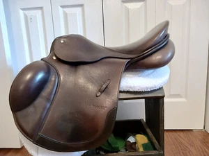 17 inch Passier Brown Avoir Jumping saddle, excellent condition - Picture 1 of 13